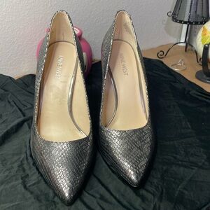 Ladies shoes size 8